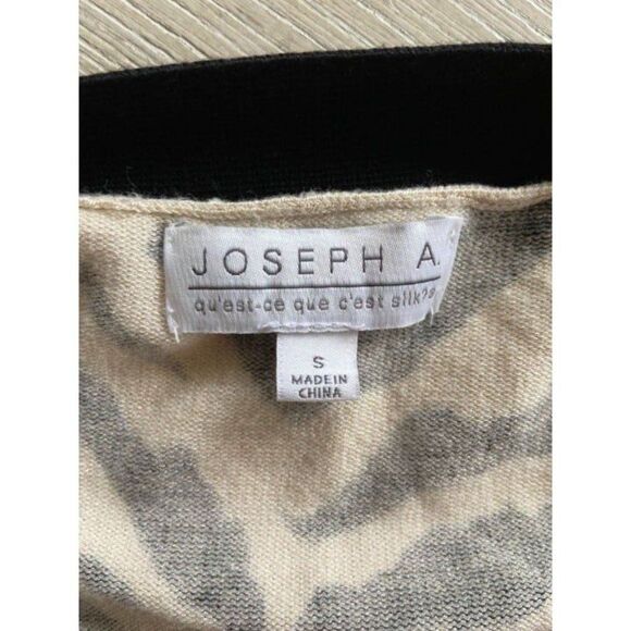 Joseph A. Animal Print Sweater (Small) - Picture 3 of 3